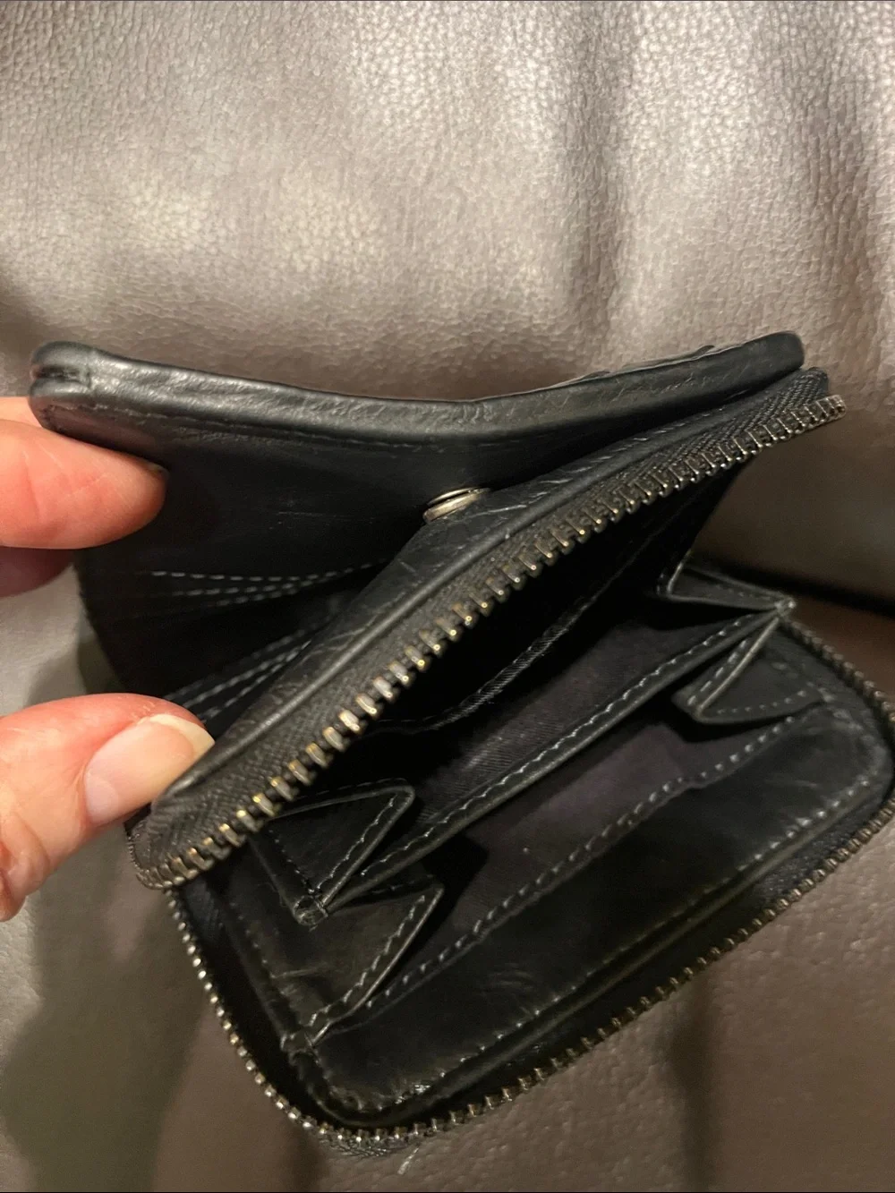 Compact Genuine Leather Black Woven Zip-Around & Snap Bi-fold Wallet EUC